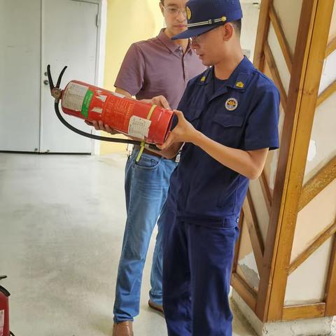 筑牢舌尖防线、共享食品安全