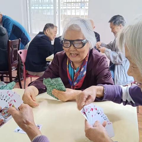 “重阳敬老，把牵挂融入每一次相逢”电科院开展重阳敬老活动