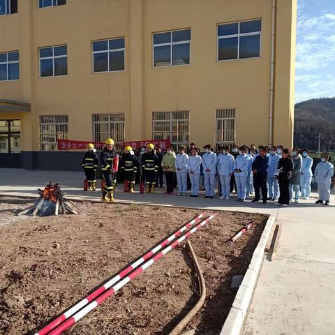 开展消防演练，筑牢安全防线