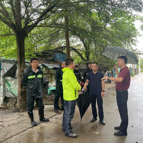 市综合行政执法局到鸭仔塘社区指导检查防台防汛工作