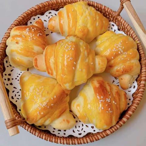 🥐奶香牛角包🥐——世纪花园E区幼儿园中一班食育课《牛角包》