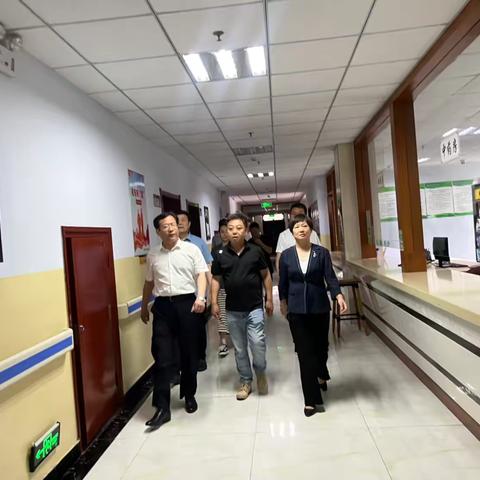 市民政局党组书记 局长杨建庭来永颐养老院调研指导工作