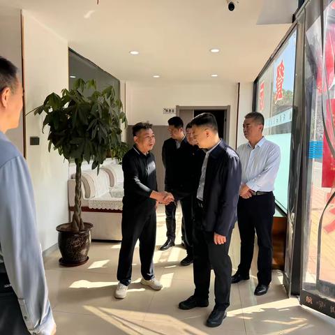 县委副书记、县长马巍到府前社区居家养老服务中心调研