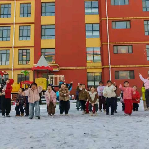 嗨翻全场！大一班宝贝文艺汇演超燃来袭，童年精彩不打烊