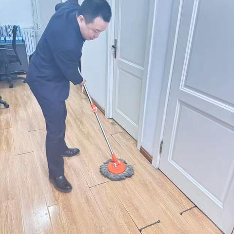 黑龙江省农垦分行建三江七星支行开展2026年4月网点环境清洁日活动