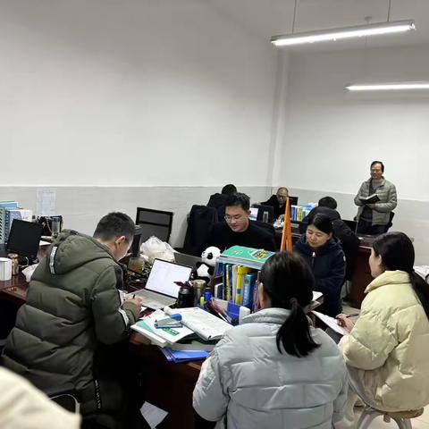 八年级上学期工作总结与本学期工作部署