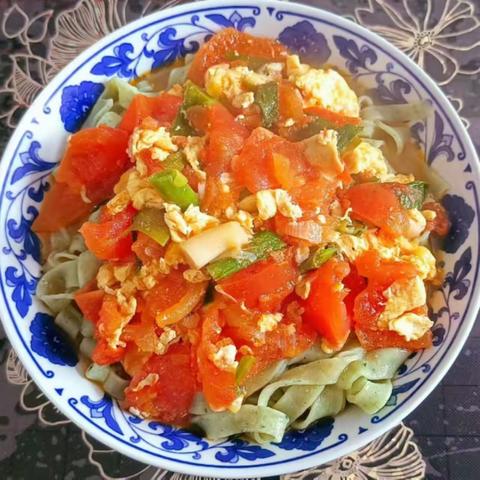 涉县二中 高一10班 五一劳动节 “我劳动，我快乐”——我为家人做道菜💕