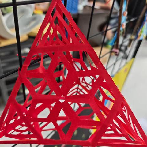 探秘图形世界，解锁几何密码——凌云小学四年级数学组综合实践活动纪实（二）