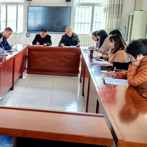 行家引领促成长 笃学深耕图奋发一一华州区教学研究室对瓜坡镇中学常规调研活动