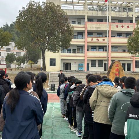 校园安全记心中 逃生演练不放松—岑峰中小学校园安全应急逃生演练篇