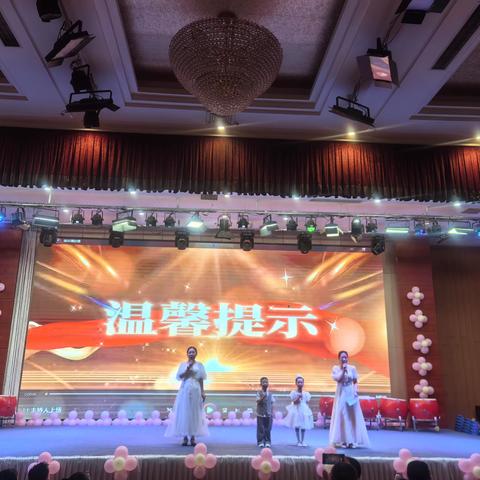 金贝贝幼稚园总园“盛夏如约，童心璀璨”六一文艺汇演