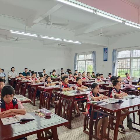 结对同行，携手共进——良垌第四小学与良垌第三小学“结对共进”教研活动