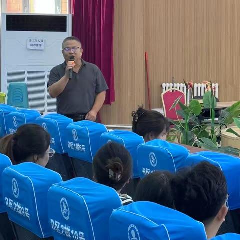 凝心聚力找短板，实干笃行备高三 ——高三年级召开高二期末成绩分析会