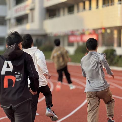 “燃”冬日运动激情 展普乐少年风采
