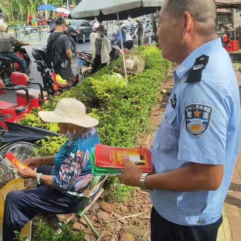 赶集普法接地气 扫黑护民筑平安——英州司法所依托赶集日开展常态化扫黑除恶宣传