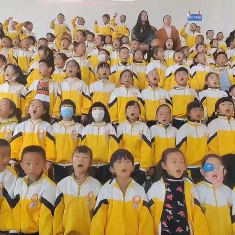 西宁四小一年级45班冬季运动会
