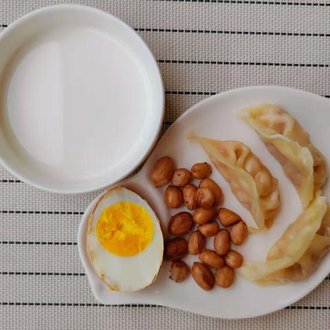 美食每刻 伴我成长—玉峰山小学附属幼儿园第十九周食谱