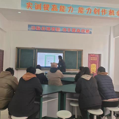 分享学习，共促成长——登龙乡小学二次培训活动