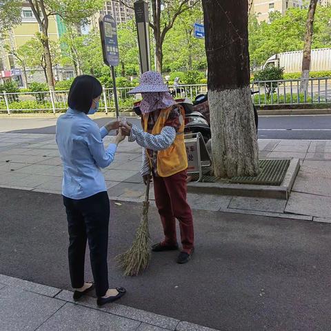 工商银行泉州山腰支行“致敬劳动者·驿站在身边”活动温暖人心