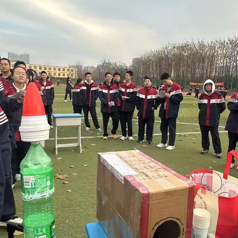 “水火箭“一飞冲天，物理实验绽放光彩！