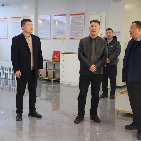 发起行党委委员、副行长陈杰一行莅临灌云民丰村镇银行调研指导