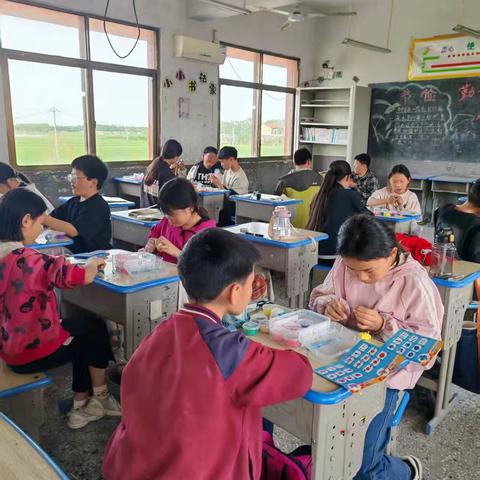 小宋镇王园子小学手工活动——小小的制作，大大的成就