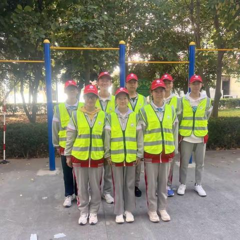 大家争做志愿者，美丽城北你我建--城北中学2021级16中队志愿活动