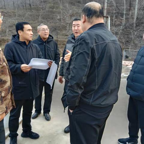 深入整治、蓄力提升，冶金中心办公室党支部 助力百里 风景大道打造！