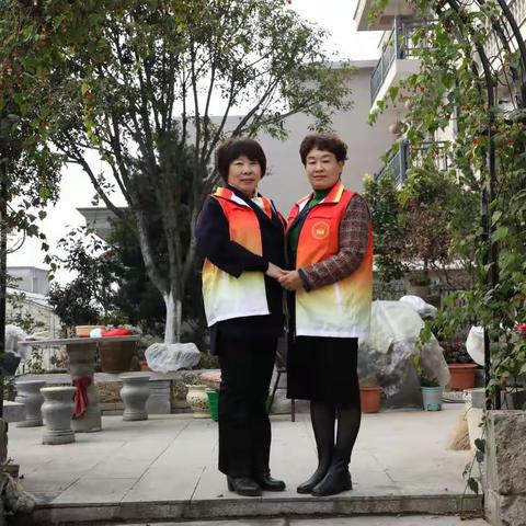 歌山镇康乐志愿队慰问困难留守儿童.