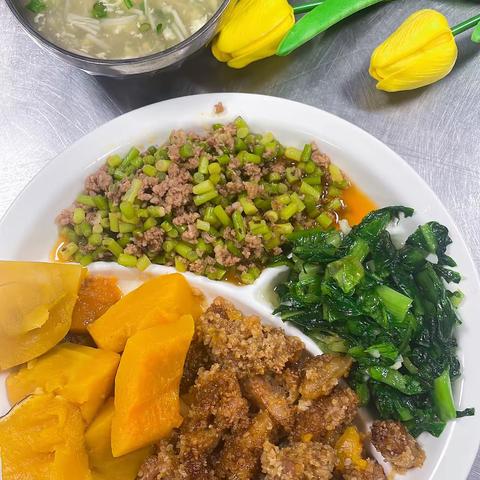 登科幼儿园周五食谱