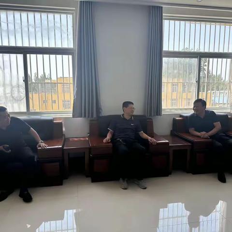 区纪委到张湾镇中心卫生院对党纪学习教育进行督导