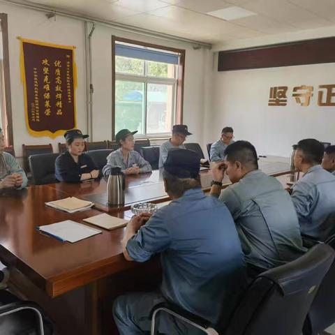 桑梓店焊轨车间焊二工队党支部党员大会