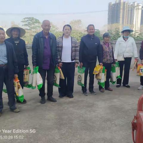 传承美德，温暖人心 ——重阳节敬老活动