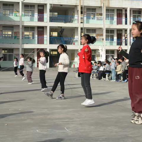 绳舞校园，悦动成长——育红小学跳绳比赛活力开赛
