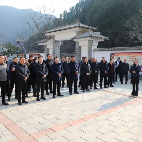 代表外出参观学习拓视野    提升能力依法履职助发展                        ——人大永乐街道工委组织代表赴丹凤县参观学习