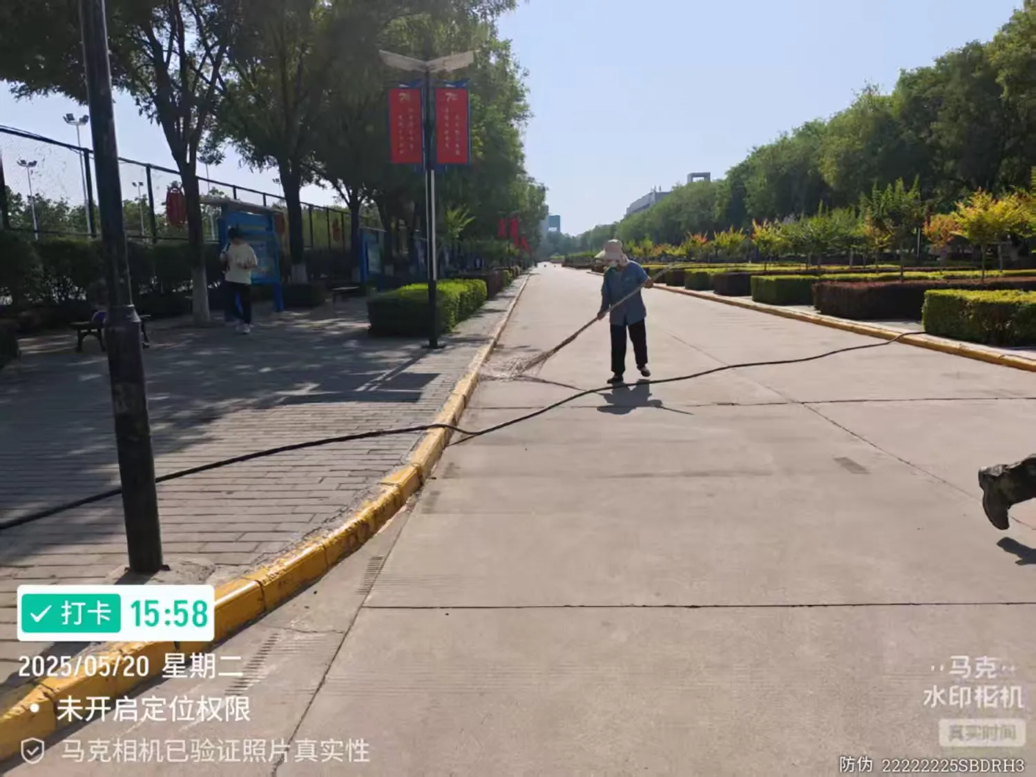 简篇-炎炎夏日送清凉，防暑降温润心田
