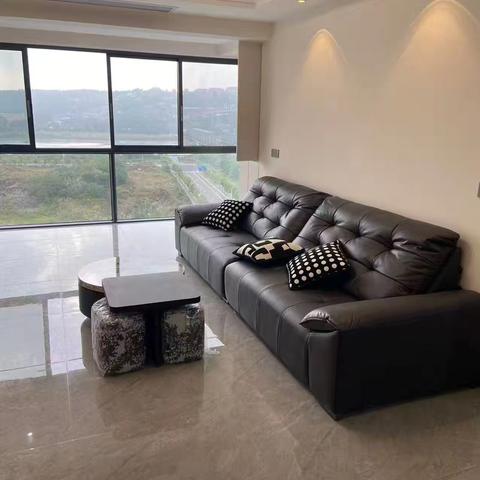 晶南湖。定金1000，余款6000