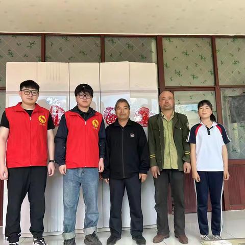 青春守护点对点 关爱留守儿童