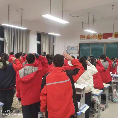 冉堌镇中学纪念国家公祭日升旗仪式主题活动
