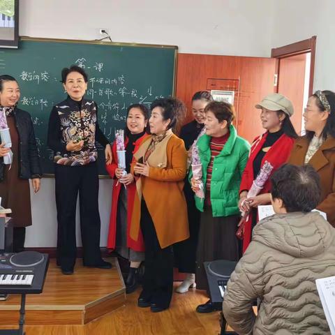 开学啦 ——樊城区老年大学链盘系电子琴中级三班