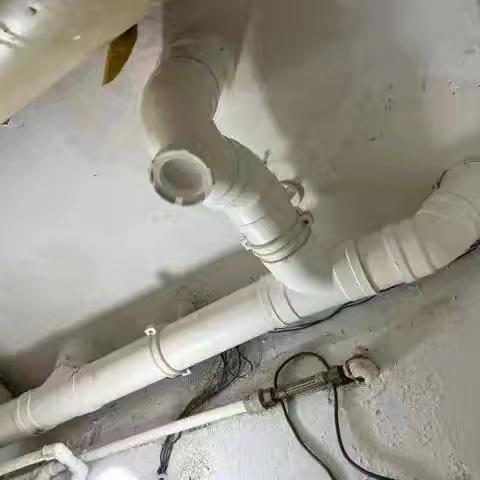 物业温馨提示：楼上楼下各位邻居，请文明使用下水管道！