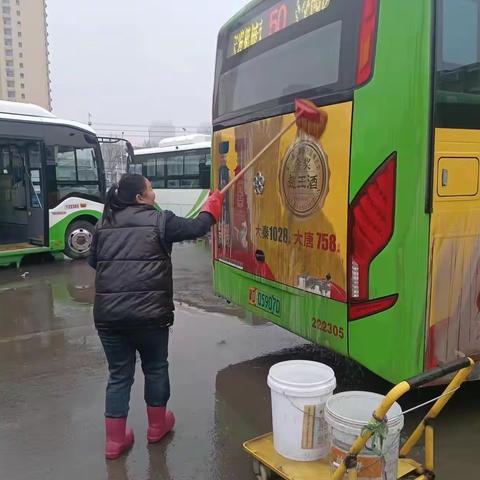 雪后显文明，清洁我先行