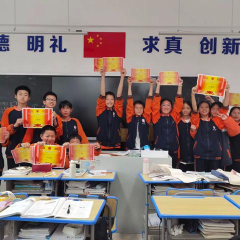 科技创新，引领未来——【株洲市二中莲花中学2317班】