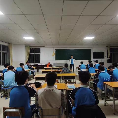 23智能楼宇3+2班开学第一课暨安全教育主题班会总结
