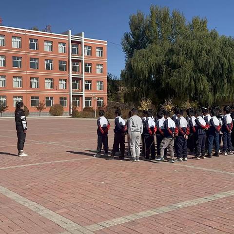 以研促教，共同进步        张家营子镇九年一贯制学校 朱娜
