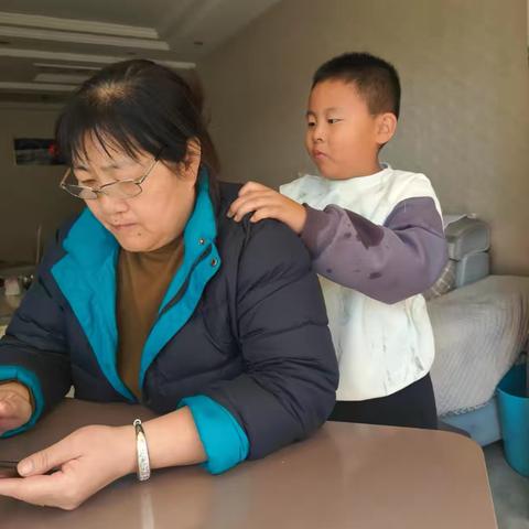 孝老爱亲 德润童心