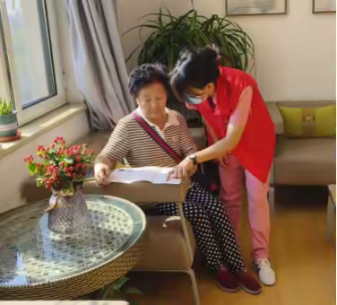 振头街道养老顾问站政策宣传进社区