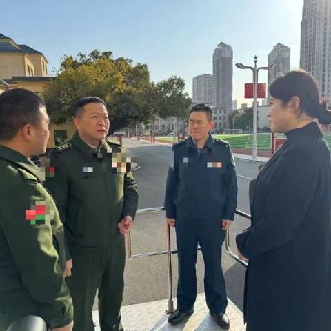 金融服务进军营 服务官兵温暖心