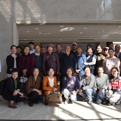 翰墨庆重阳  鲜花敬先辈——南昌市老年大学黄鹂国画班学员重阳节书画文艺交流公益活动精彩纷呈