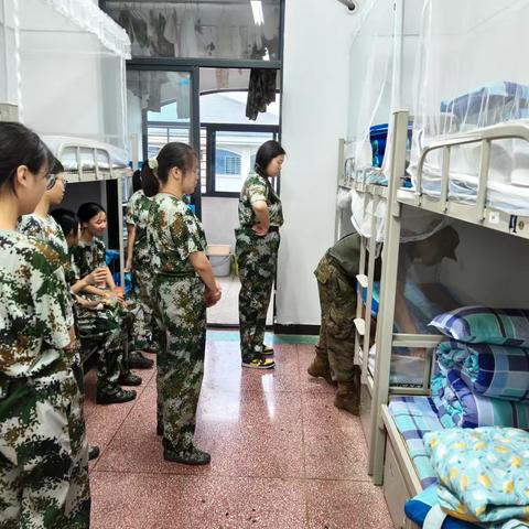 军训一日：2517班学生的纪律与成长纪实